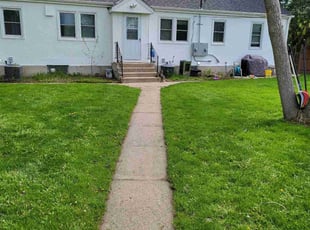 Yetta M.'s grass cutting service result