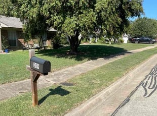 Lana T.'s lawn service service result