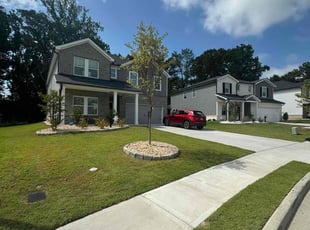 Stefanie M.'s grass maintenance service result