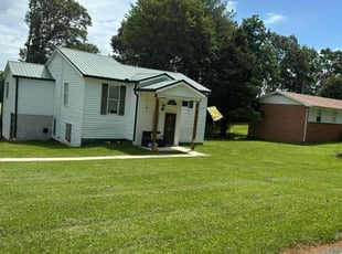 Erin F.'s grass cutting service result