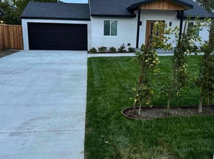 Lisa V.'s grass cutting service result