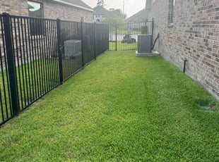 Carolyn D.'s lawn care services service result