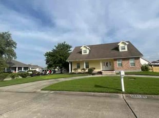 Mercedes V.'s turf maintenance service result