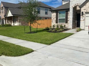 Peggy C.'s lawn care services service result