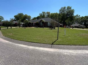 Theresa K.'s lawn care services service result