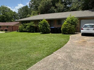 Nichelle A.'s grass cutting service result