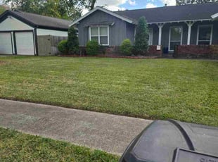 Rob S.'s lawn care services service result