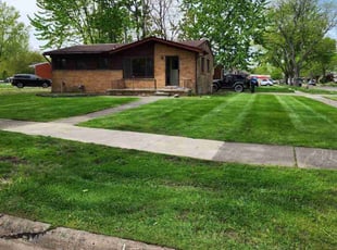 Denise R.'s lawn maintenance service result