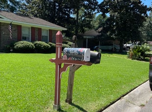 Moya R.'s lawn care services service result