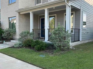 Aviana N.'s lawn maintenance service result