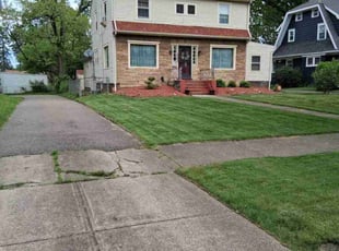 Anais R.'s grass maintenance service result