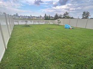 Becky -.'s lawn maintenance service result