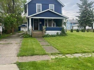 Monica S.'s lawn care service result