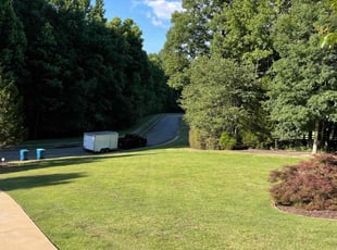 Justin L.'s grass cutting service result