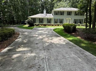 Kaitlyn P.'s grass cutting service result