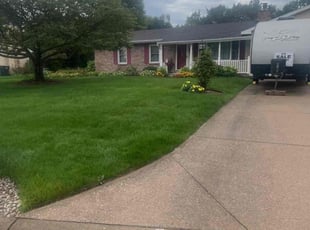 Lori O.'s lawn maintenance service result