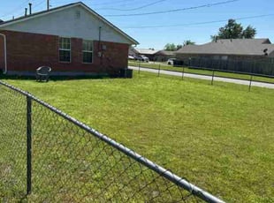 Thomas E.'s lawn care services service result