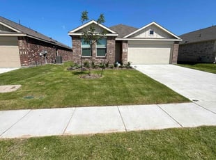 Marilyn H.'s lawn care services service result