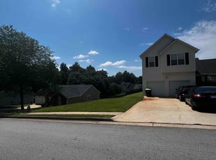 Hilary W.'s lawn care services service result
