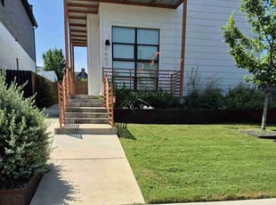 Rachel H.'s grass maintenance service result