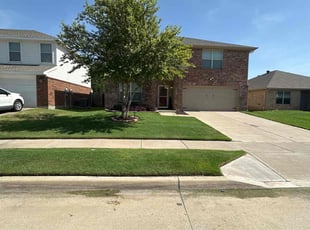 Amy V.'s lawn maintenance service result