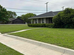 Jacquie G.'s lawn care service result