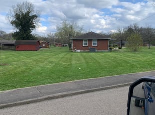 Samantha V.'s grass maintenance service result