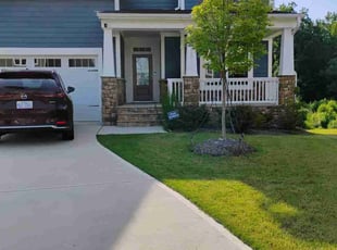 Tatiana M.'s grass maintenance service result