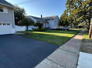 Donna K.'s grass maintenance service result