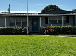 Kelly W.'s Bush Trimming service result
