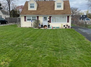 Melissa R.'s lawn service service result