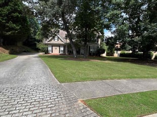 Kay K.'s lawn care service result