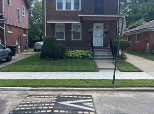 Sarah L.'s lawn care services service result