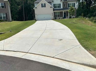 Camille T.'s lawn maintenance service result