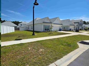 Santos L.'s lawn maintenance service result