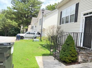 Arlicia N.'s lawn maintenance service result