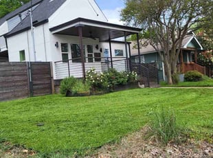 Rachel K.'s lawn service service result