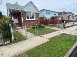 Sharon R.'s turf care service result