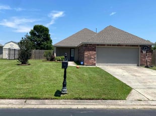 Cassandra B.'s lawn care services service result