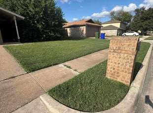 Shaquana J.'s landscaping services service result