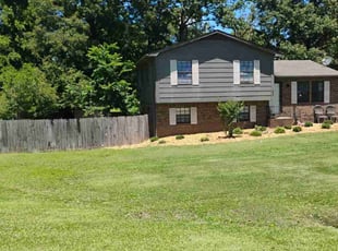 Sheyenne R.'s lawn maintenance service result