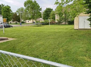 Kaitlyn T.'s lawn maintenance service result