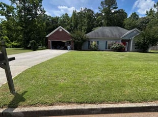 Rachel M.'s lawn care services service result