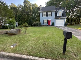 Stephanie M.'s turf care service result