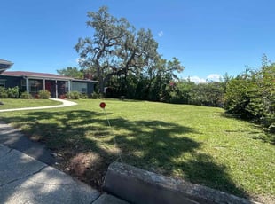 Melanie W.'s lawn care services service result