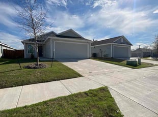 Nathalie C.'s lawn care services service result