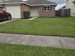 Cristina C.'s lawn service service result