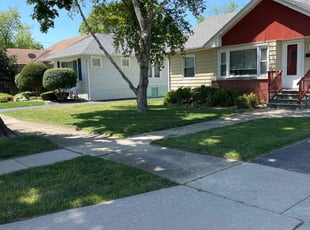 Liz R.'s lawn care services service result