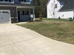 Amy W.'s lawn care services service result