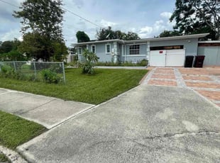 Keena M.'s lawn care services service result